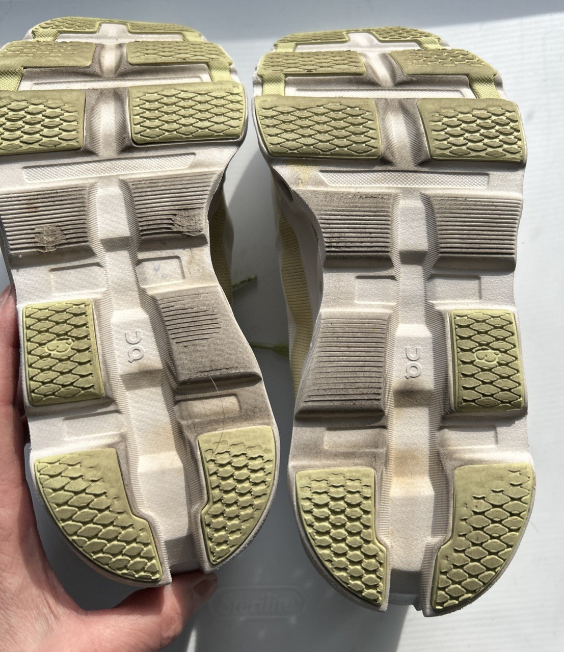 On Cloud Cloudmonster Hyper Men Sz 9 Green/off Wh… - image 7