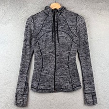 Lululemon Hooded Define Jacket in Nulu size 4