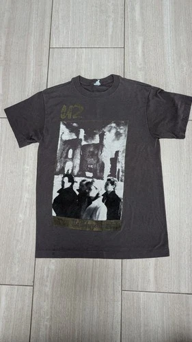 U2 Unforgettable Fire American Tour Concert T-shirt sin 1980s vintage concert t-shirt, vintage, size S, single stitch, B+ condition