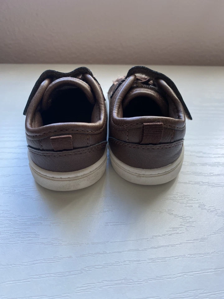 Zapatilla deportiva Carter's Just One You Baby Boy lisa en color marrón/zapatos talla 4 Foto 4 de 4