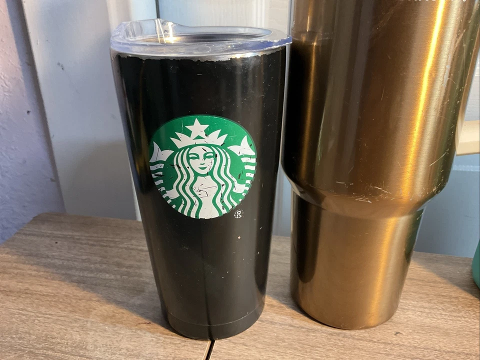 Stanley 40oz Quencher W/Straw + HydroFlask & CamelBak Stainless Tumblers & More - Image 4 of 4