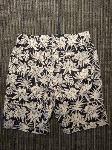 Nike SB Heritage Floral Print Shorts Skateboarding Men's Size Large Black/White - Picture 12 of 12