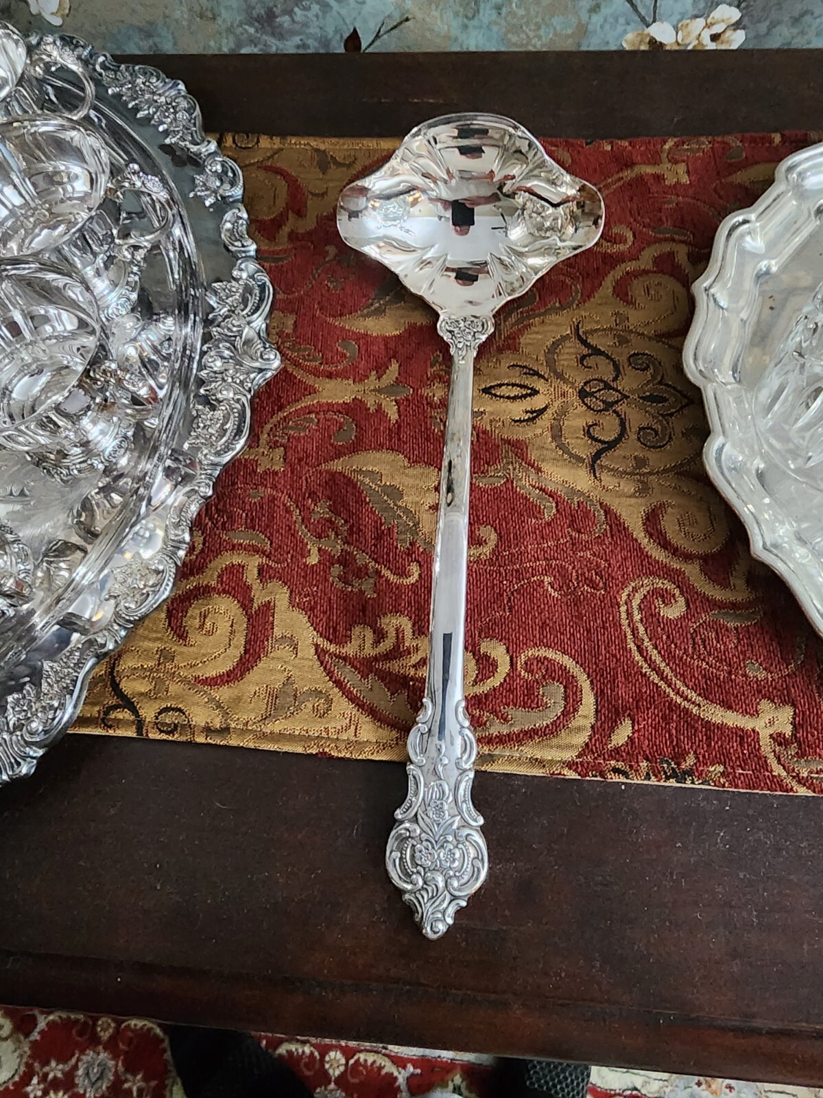 VINTAGE WALLACE GRANDE BAROQUE SILVER PLATE PUNCH SET WITH TRAY AND