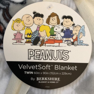 Peanuts Snoopy & Woodstock Holiday Plaid Blanket – Super Soft Microfiber Throw For Kids