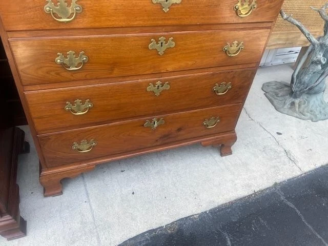 Cajonera americana antigua de caoba Foto 4 de 4