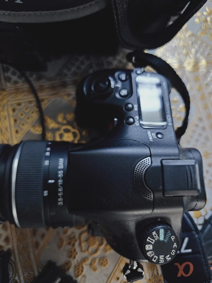 Sony Alpha SLT-A77V, photo 4 of 5