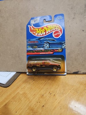 Hot Wheels 1999 Dodge Ram 1500 Attack Pack Series #024 4 of 4 Pickup Truck 