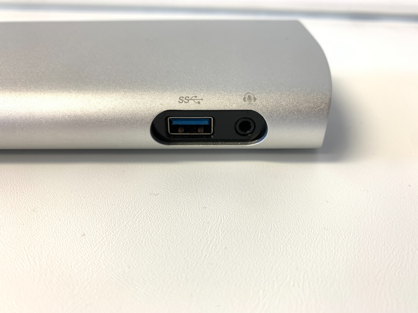 Belkin F4U095 Thunderbolt 3 Express Dock HD Doppio Docking Station PSU