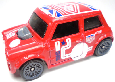 2018 HOT WHEELS MORRIS MINI URBAN OUTLAW RED 2 1/4'' DIECAST CAR W/ WHITE & BLUE