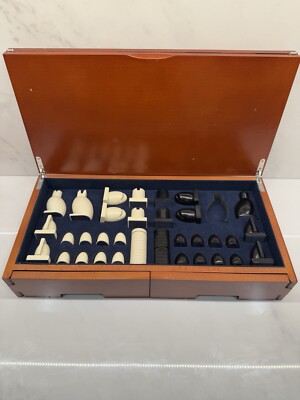 Michael Graves Large Chess and Checkers Set *read*