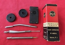 LOT OF 7 ITEMS - RCA BSR 45 RPM RECORD STACKERS, SPINDLES, AND ADAPTORS.
