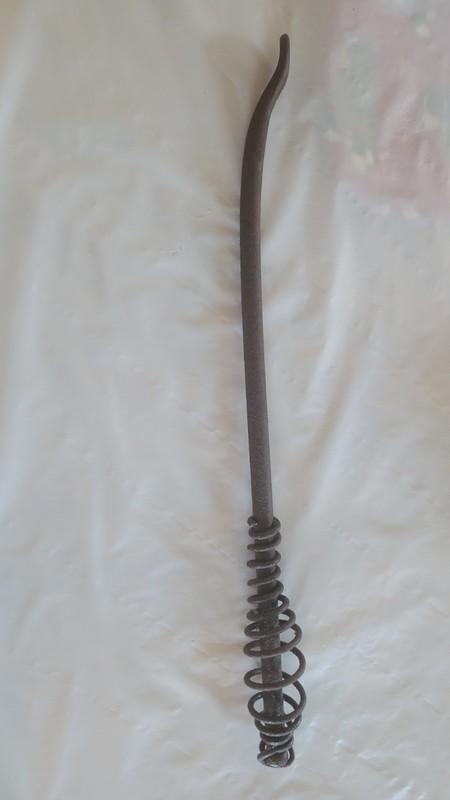 ANTIQUE VINTAGE UNBRANDED Wood/Coal Cook Stove Plate Lid Lifter Handle