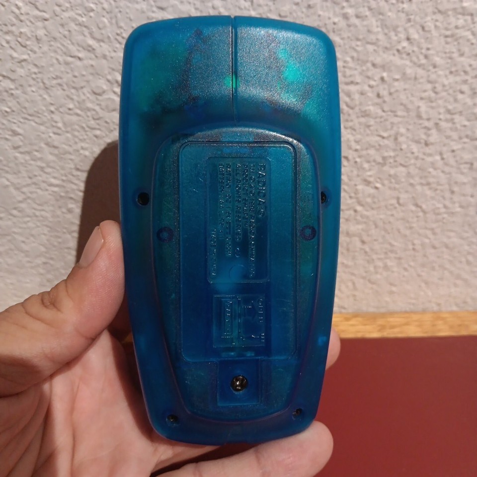 Vintage Solitaire Radica 1998 Hand Held Pocket Electronic Video Game