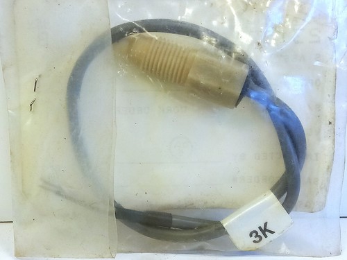 Rosemount Analytical 23132-00 MOD 3208 Temperature Sensor - Picture 3 of 3