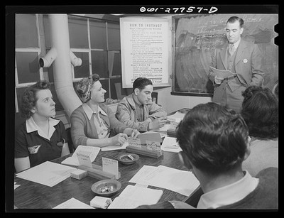 Niagara Falls New York Bell Aircraft Employees Supervision Class 1943