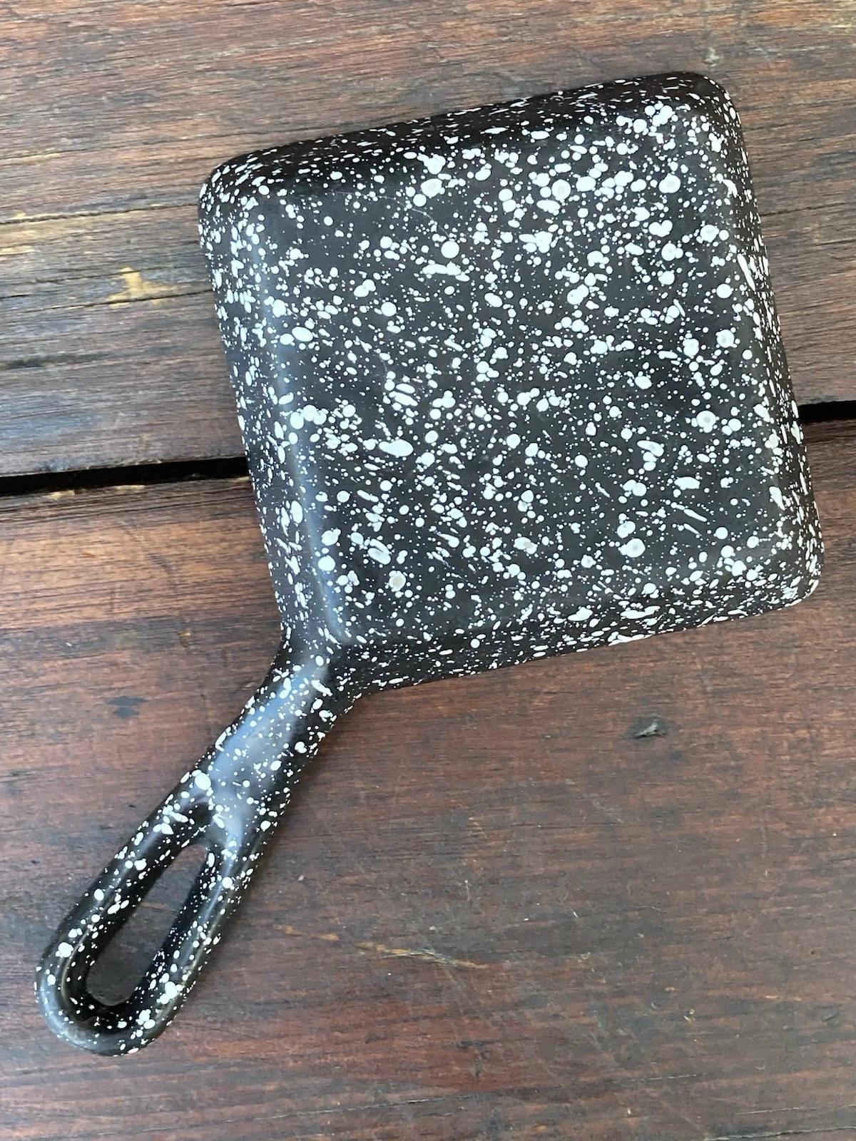 Wagner Ware Cast Iron Black and White Speckled Enameled Diamond Egg Skillet