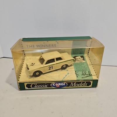 Corgi Classic Winners Series 96764 JIM CLARK'S 1965 Lotus Cortina 1:43 Diecast
