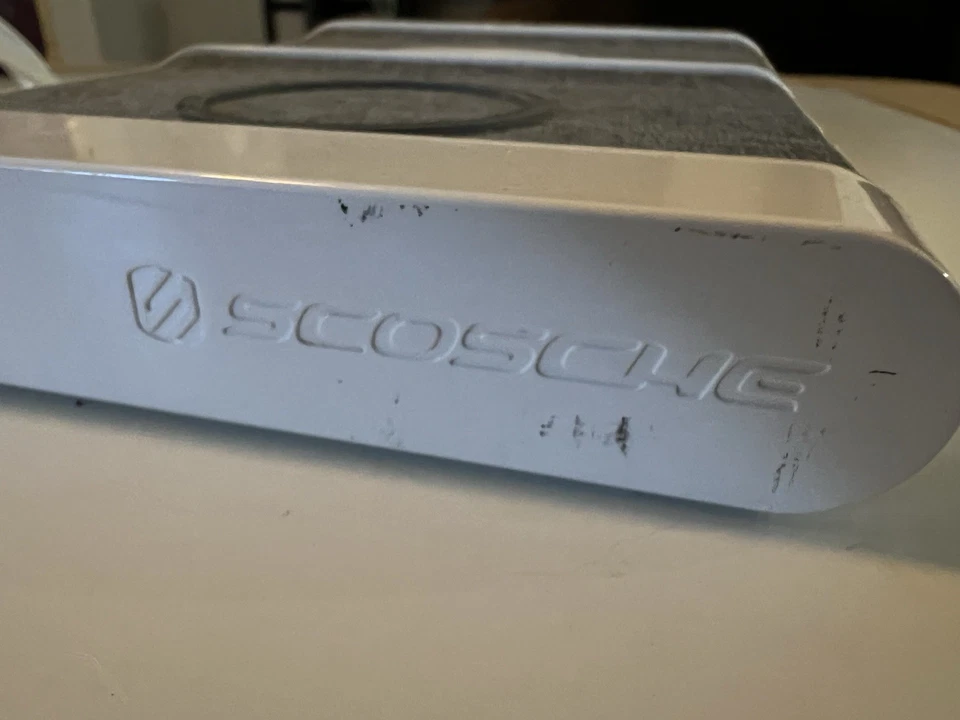 Scosche BaseLynx Modular Charging Station MagSafe and Apple Watch - Image 3 of 4