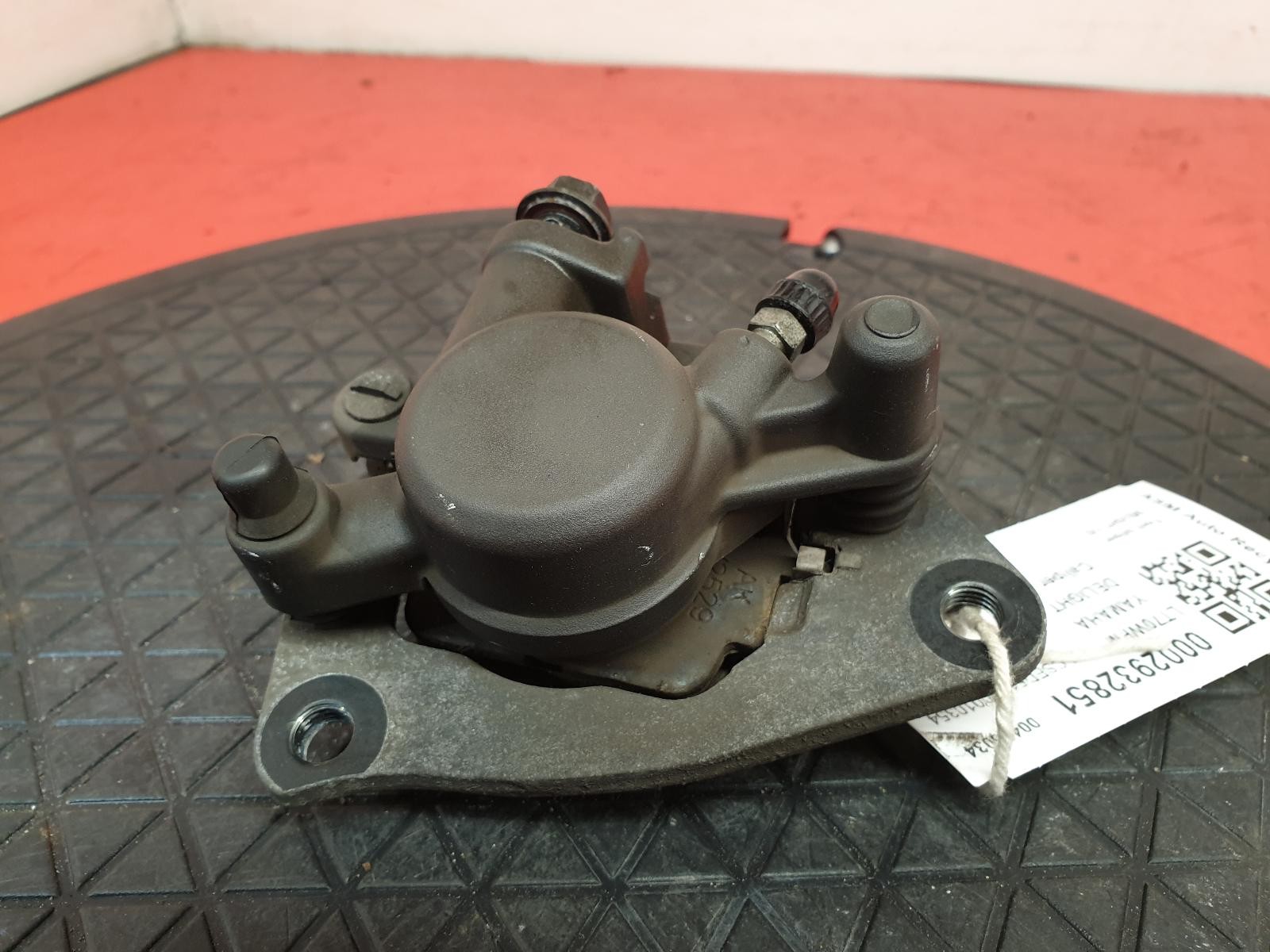 YAMAHA DELIGHT 125 FRONT BRAKE CALIPER 2020