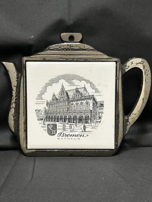 Vintage Cast Iron Trivet Rathaus (Town Hall) in Bremen, Germany Made in France