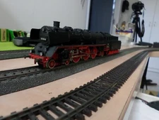 Marklin 3085 HO Steam Locomotive with Tender, 3 Rail, Analogue