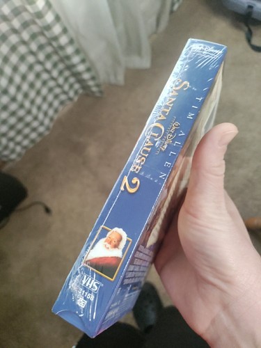 VHS TAPE~ WALT DISNEY SANTA CLAUSE 2 New With Seal Damage - Imagen 4 de 6