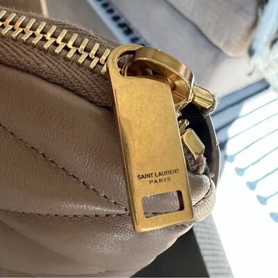 n*w様 Yves Saint Laurent ゴールドレザー バッグ Yves Saint Laurent Gold Chevron Quilted Textured Leather