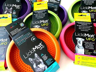 LickiMat UFO Futterspielzeug Hundespielzeug Hundenapf grün lila orange pink 19cm