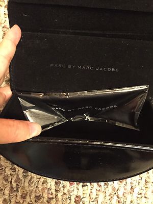 Women’s Marc Jacob Sunglasses. Original case and cleaning cloth. Amazon.com: Marc Jacobs MARC 694/G/S Black White/Grey 54/21  main image 4