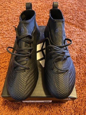 Scarpe Calcetto Adidas Ace Tango 17.1 TR colore Nero Rosso - Adidas -  SportIT.com