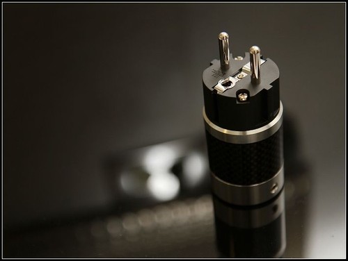 Valab Carbon Housing Rhodium Plated Copper Power Cord ShukoPlug - EU Schuko Plug - Picture 4 of 4