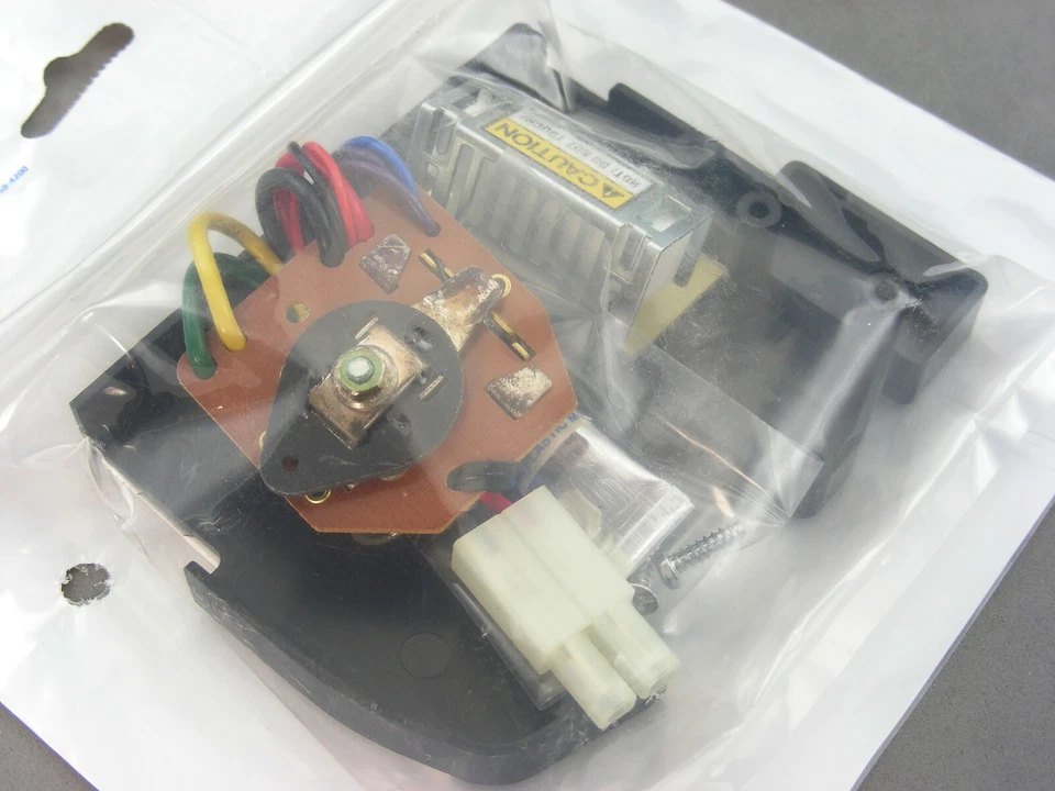 Vintage 1999 #58247 F103LM AUDI R8R Mechanical Speed Control w Mount & Resistor - Image 3 of 4