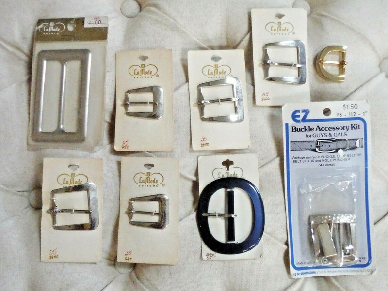BUCKLES Vintage Mostly LaMode - NEW