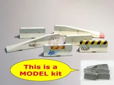 Plus Model 1/35 Concrete Block Road Barrier Short & Long Type (6 roadblocks) 372