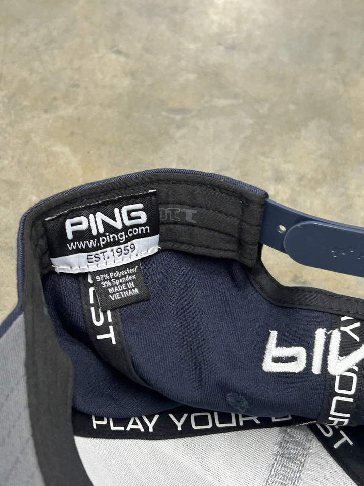 Gorra de béisbol PING Golf azul con logotipo blanco Tour ventilada Delta Foto 3 de 4