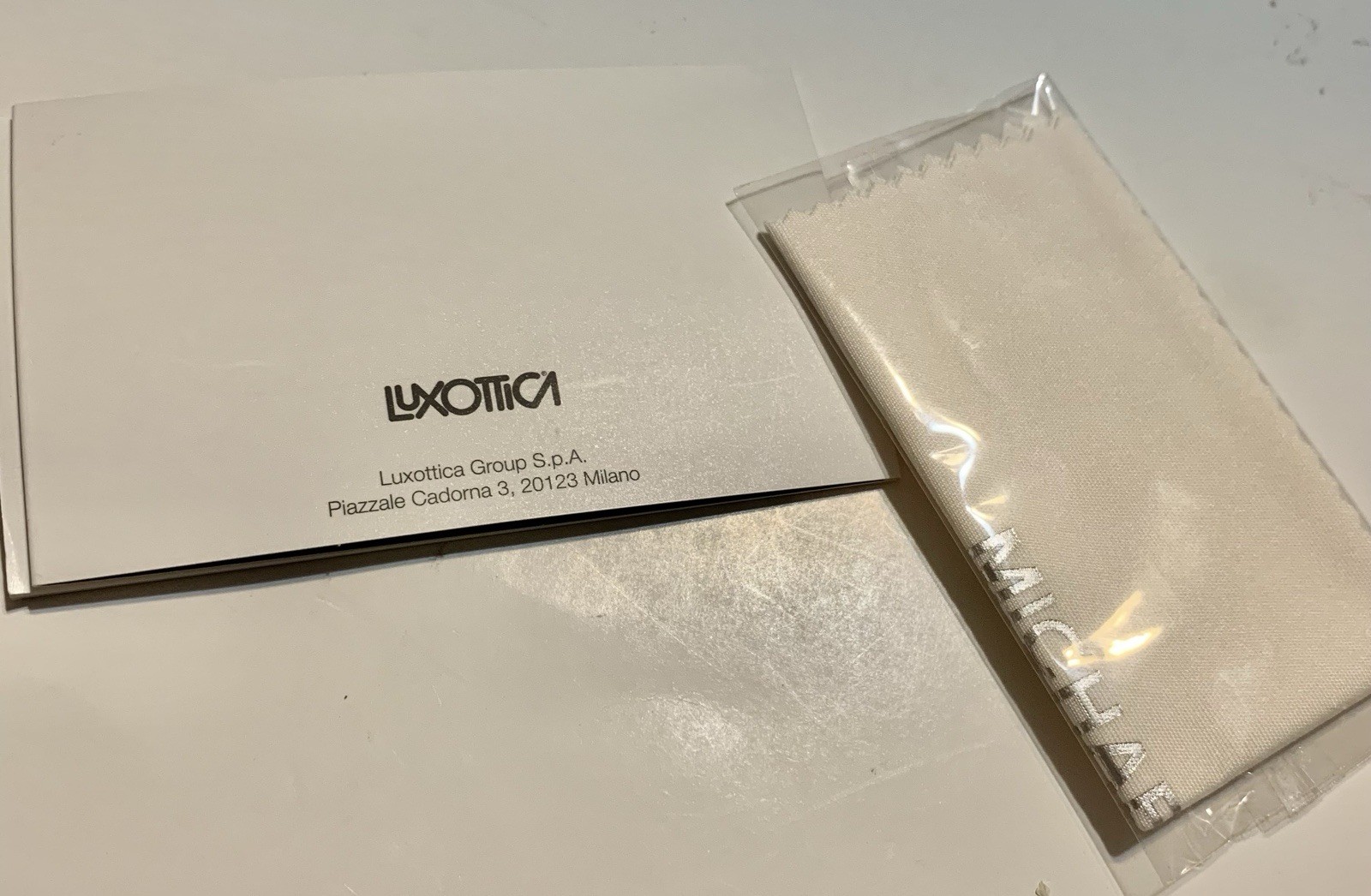 New MICHAEL KORS ORIGINAL Glass Cleaner Cloth White With (Luxottica) Certi. thumbnail 4