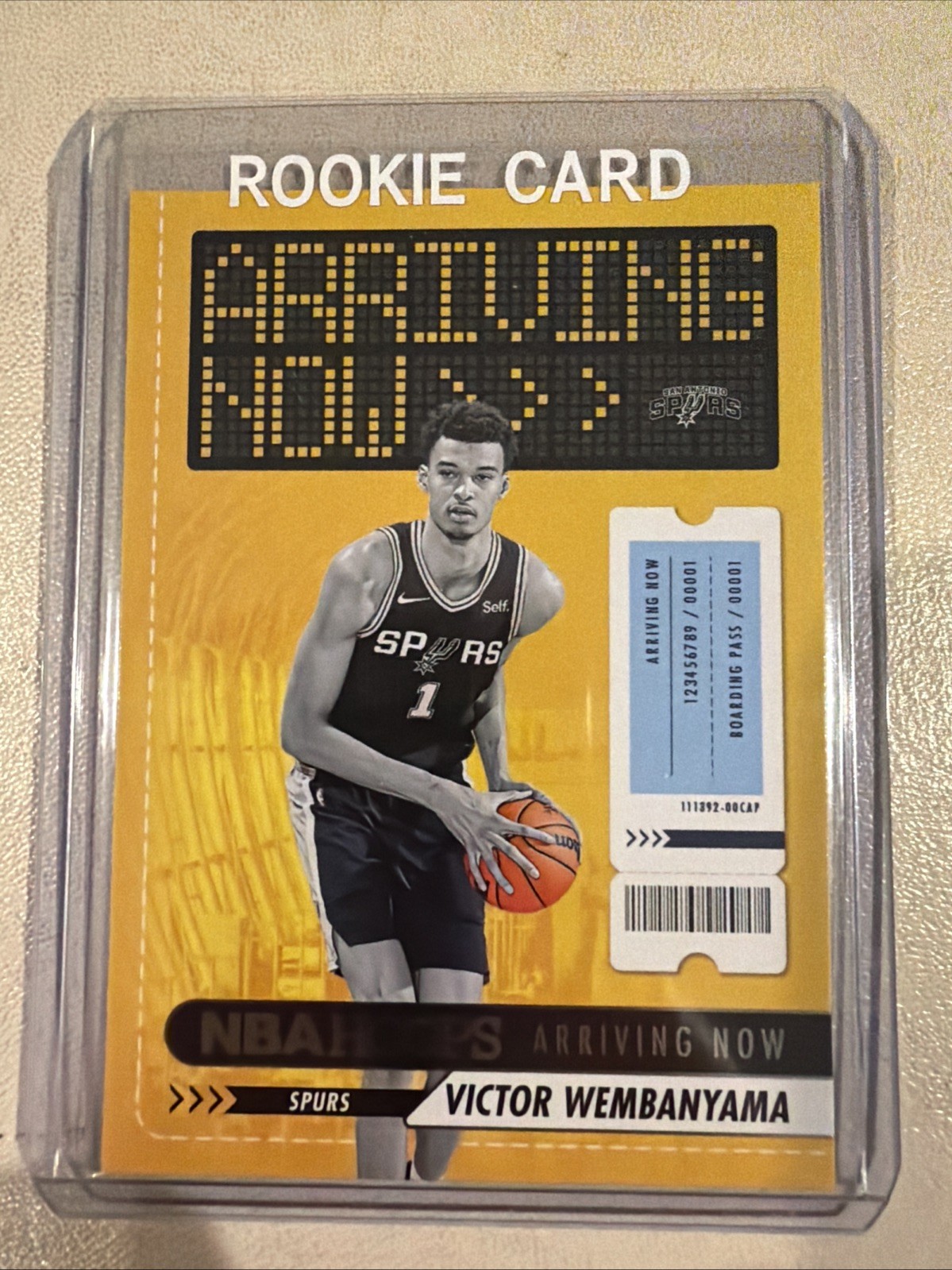 VICTOR WEMBANYAMA 2023-24 NBA HOOPS ARRIVING NOW HOLO ROOKIE SPURS Q4854