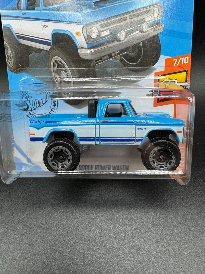 Dodge Power Wagon 152/250 Y Hot Wheels HW 2020 7/10 '70 Foto 2 de 3