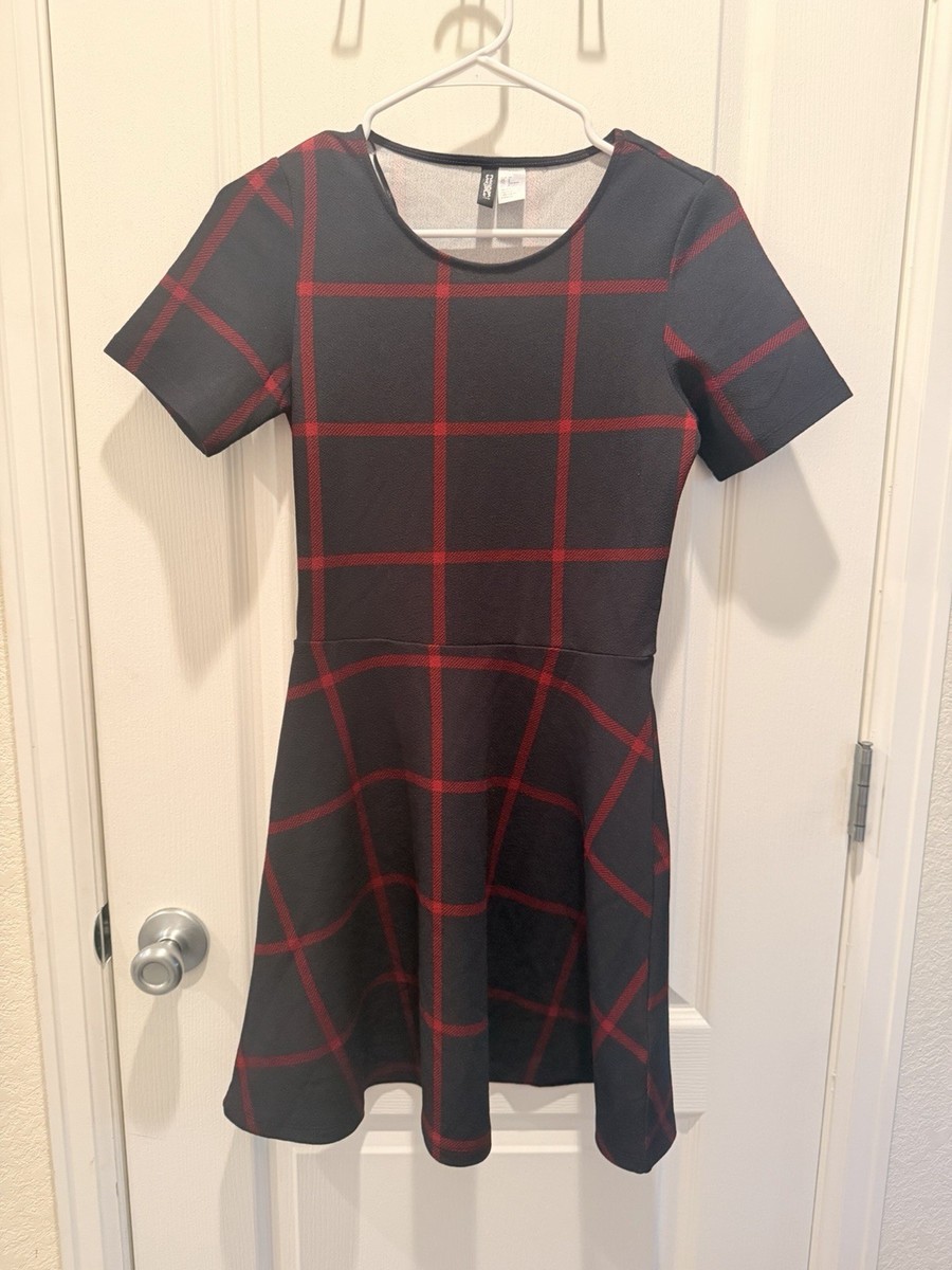 H&M Fit & Flare Dress Black Red Plaid Short Sleeve Scoop Neck Short Size 4 | eBay H&M Fit & Flare Dress Black Red Plaid Short Sleeve Scoop Neck Short Size 4 | eBay