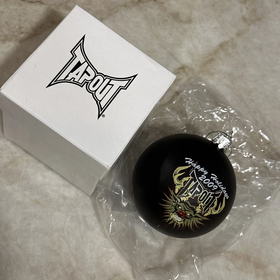Tapout Adorno de Navidad UFC MMA Edición Limitada Regalo RARO 2009 NUEVO Foto 4 de 4