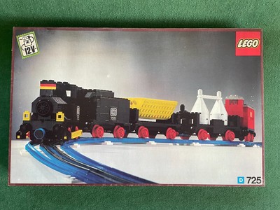 LEGO Eisenbahn 12V mit 4 Waggons und Schienenoval  (725) aus 1974