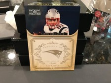 National Treasures Base Card Patriots Aaron Hernandez  14/99  2011