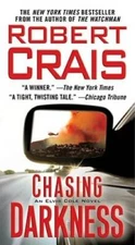 Chasing Darkness (Elvis Cole) - Mass Market Paperback - VERY GOOD