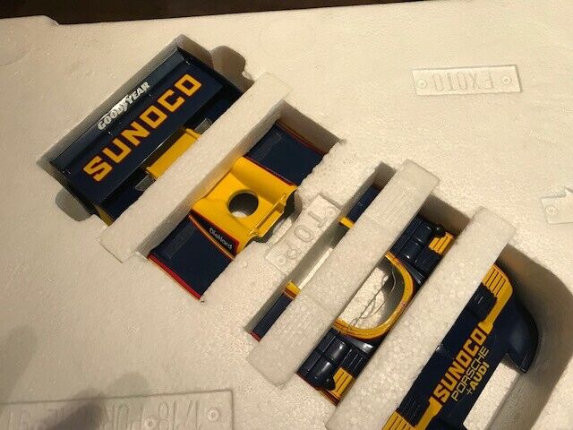 EXOTO 1:18 Porsche 917/30 Can-Am 1973 Winner #6 Extra Chasis EXOTO 1:18 Porsche 917/30 Can-Am 1973 Winner #6 Extra Chasis