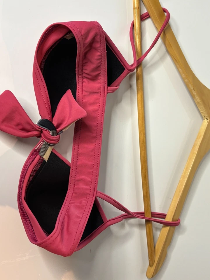 Top de bikini Burberry London rosa con nudo frontal a cuadros Nova talla S Foto 4 de 4