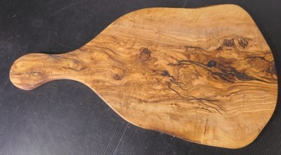 WOODEN HAND MADE OLIVE WOOD CUTTING BREAD BOARD 18 INCHES IN LENGTH