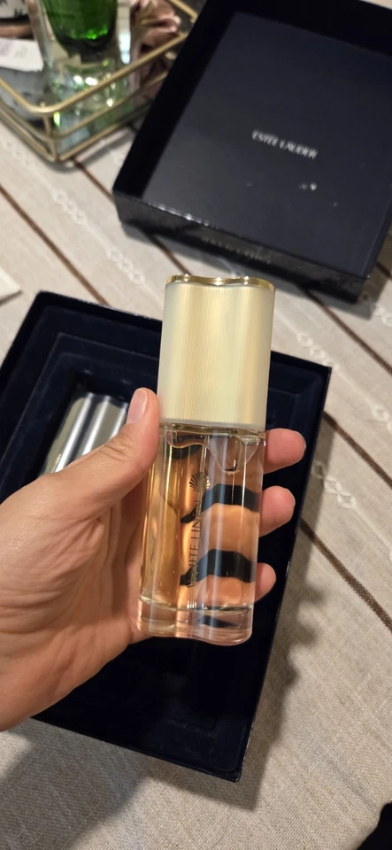 BRANCO LINHO BRISA POR ESTEE LAUDER 60ML CÓDIGO SPRAY EDP - A45 na caixa - Imagem 2 de 3