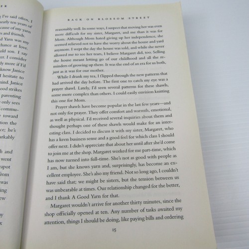 3x Debbie Macomber Large Paperback Novels: Hannah's List + A Turn in the Bend - Picture 16 of 21