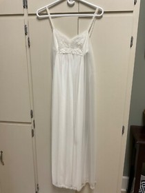 VINTAGE Vanity Fair 34 Ivory Peignoir Gown & Robe Set Lingerie Adj Bustline