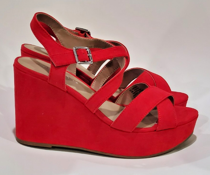 NEW Sun + Stone Raynaa Red Platform Wedge Sandals Women's Size 8M